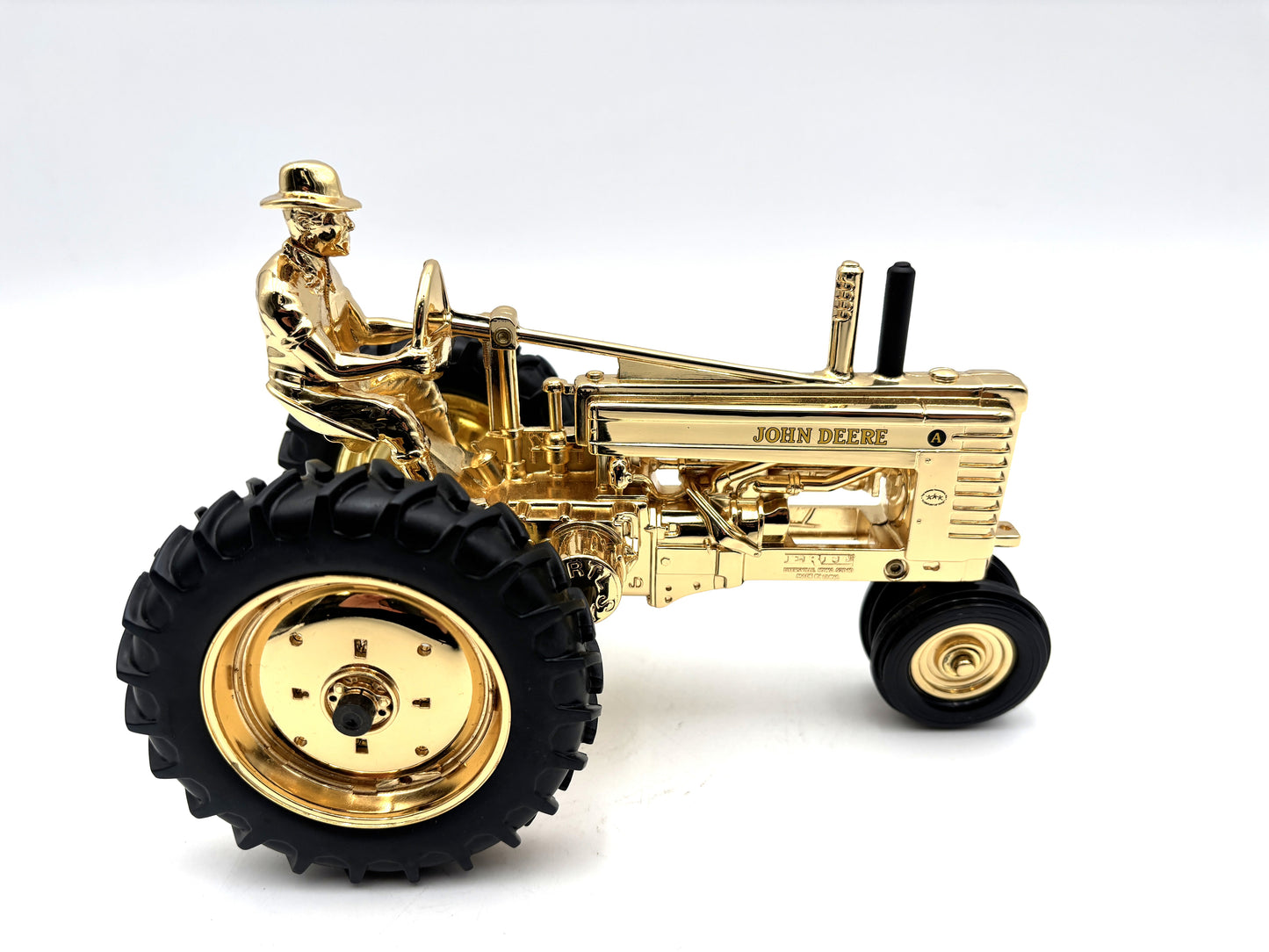 1/16 John Deere Model ''A'' with Man ''Gold''