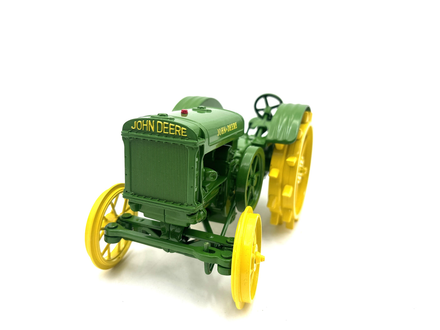 1/16 John Deere Model "D" Tractor