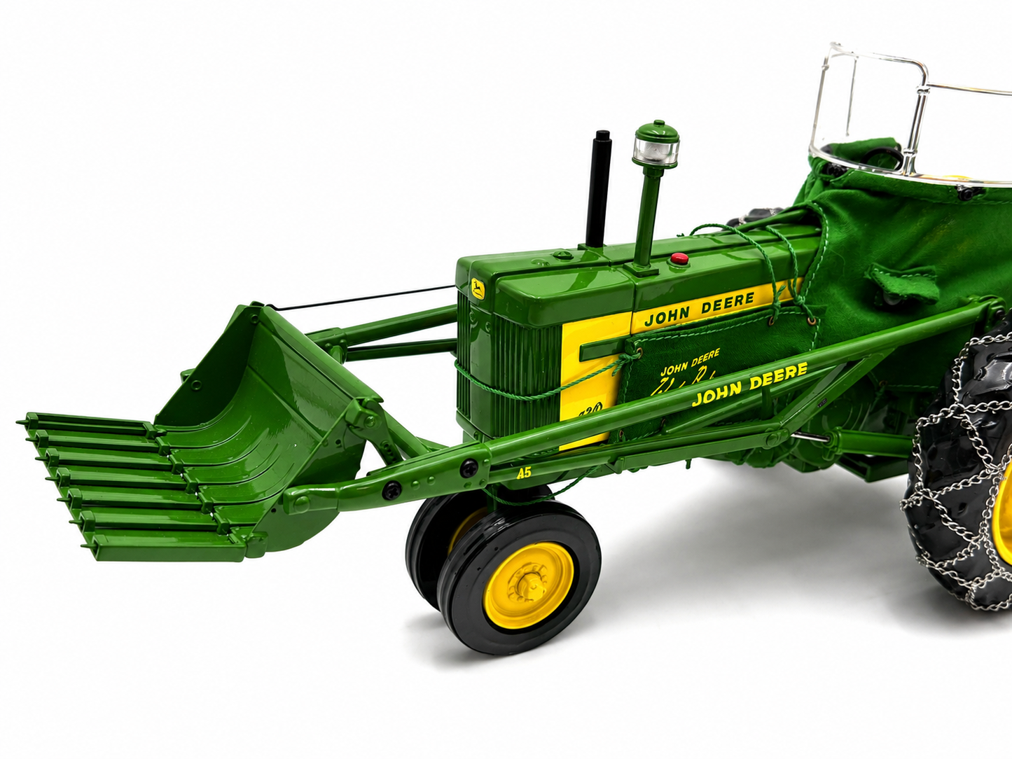 1/16 John Deere Precision 720 with Blade and Loader