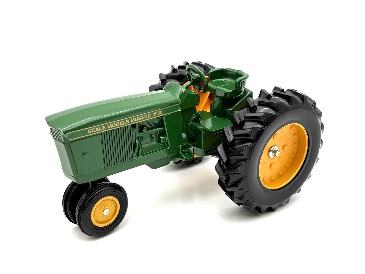 1/16 John Deere Row Crop ''Museum Edition''