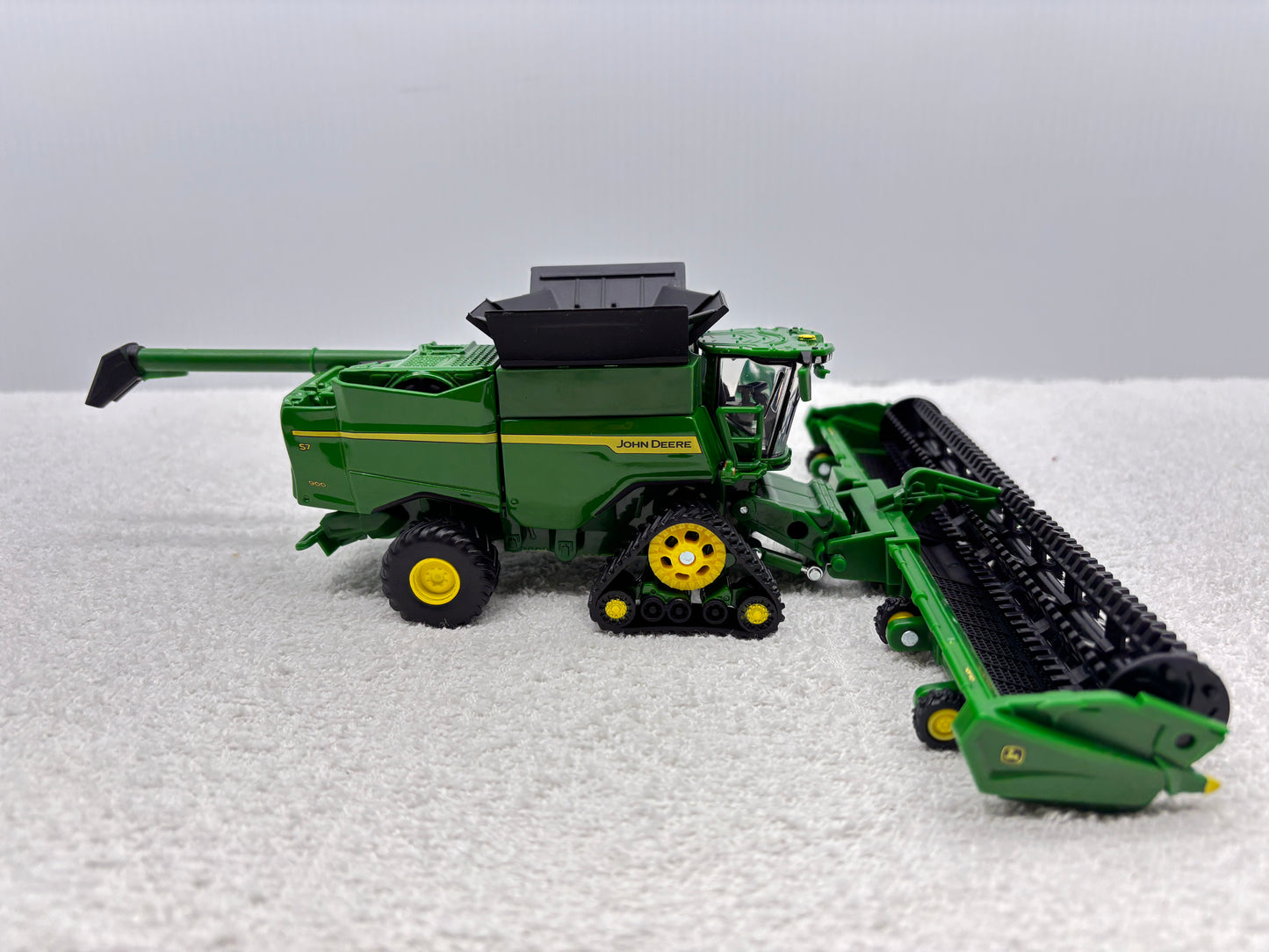 1/64 John Deere S7 900 Farm Show