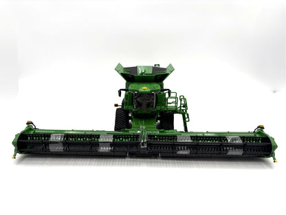 1/32 John Deere S7 900 Tracked Prestige Combine
