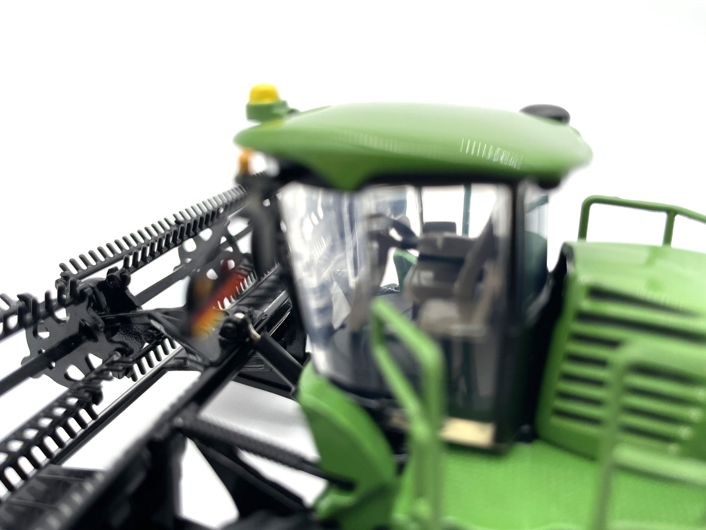 1/64 John Deere W170 Windrawer