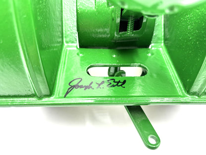 1/8 John Deere ''D'' Unstyled