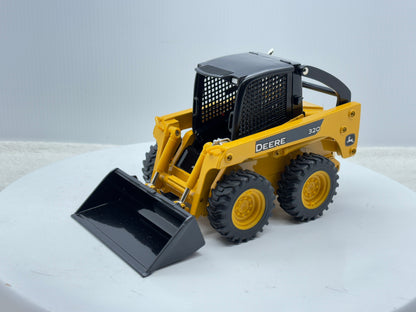 1/16 John Deere 320