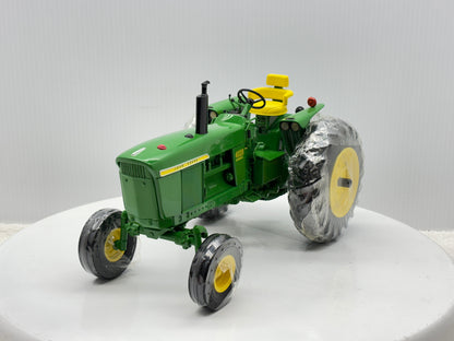 1/16 John Deere 4020 Precision