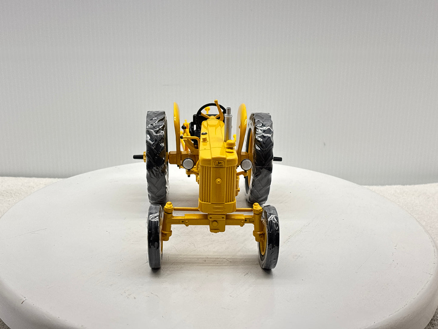 1/16 John Deere 420 Industrial