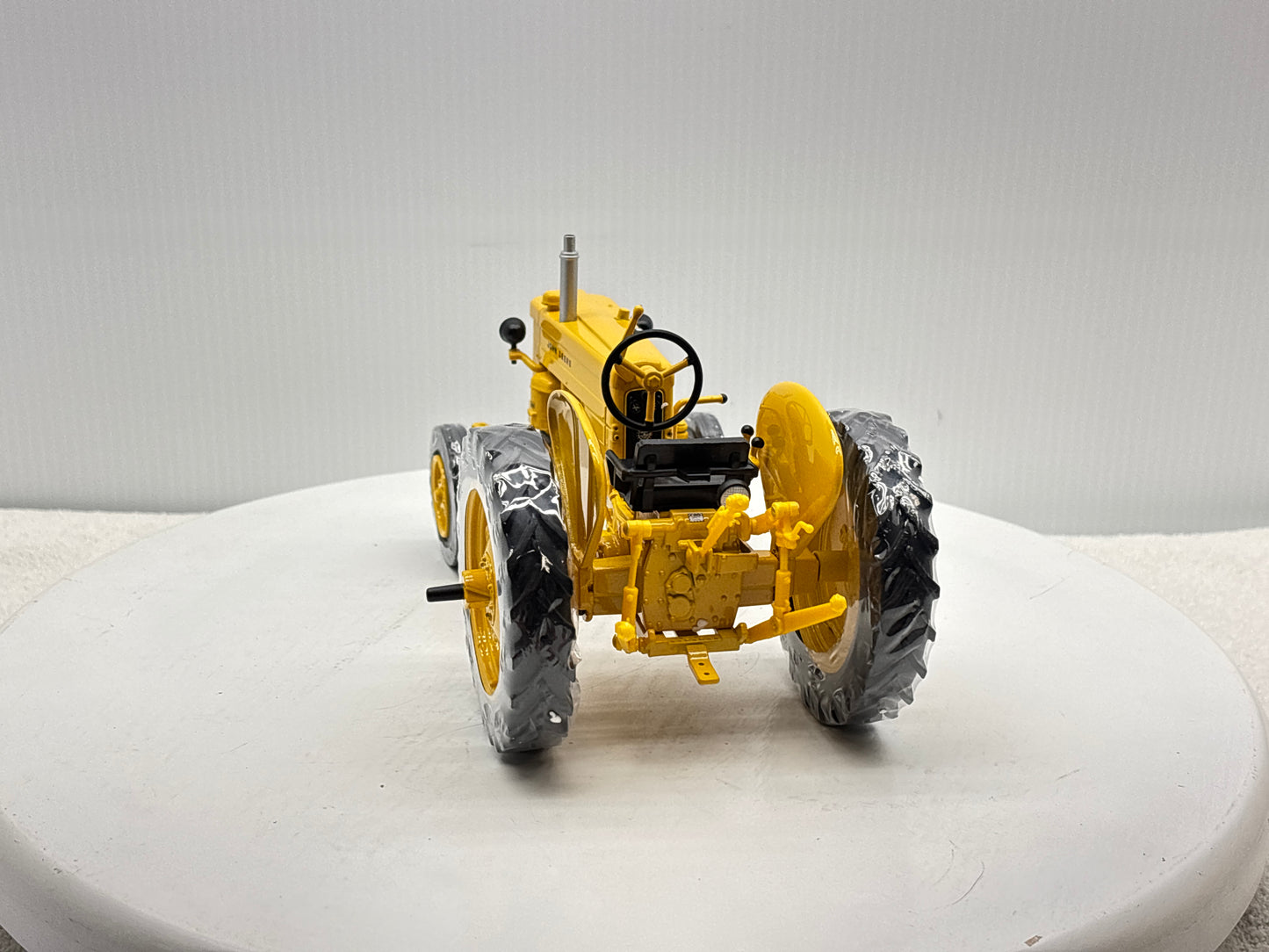 1/16 John Deere 420 Industrial