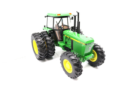 1/16 John Deere 4255