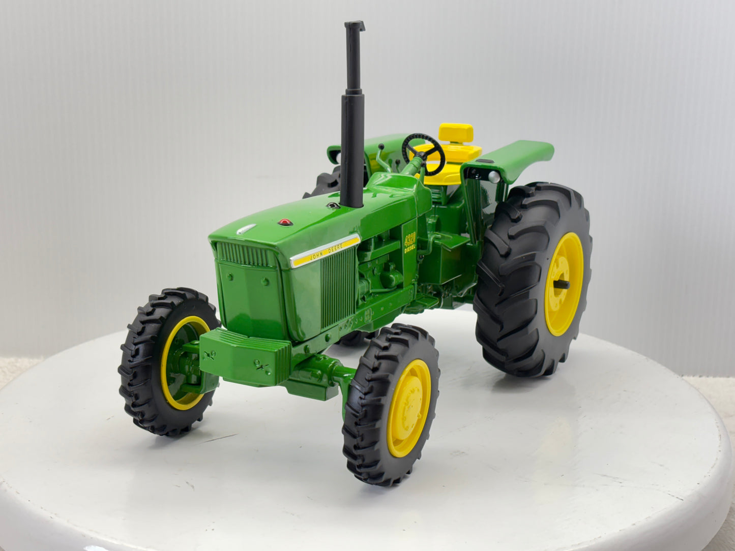 1/16 John Deere 4320 MFWD Prestige