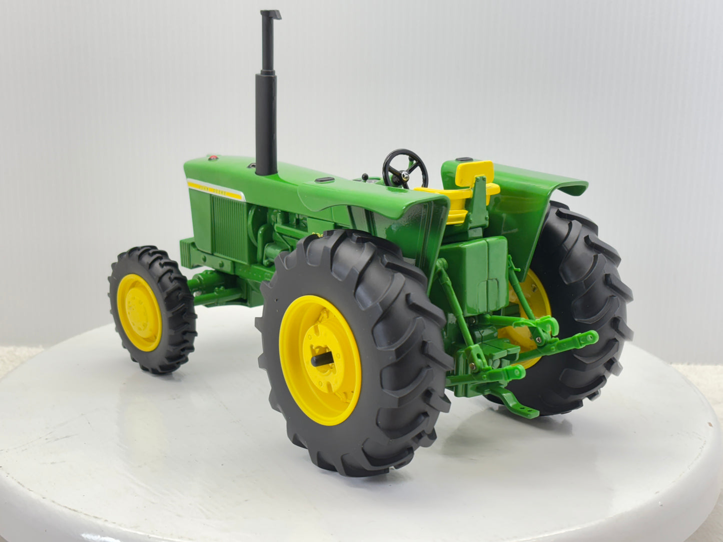 1/16 John Deere 4320 MFWD Prestige