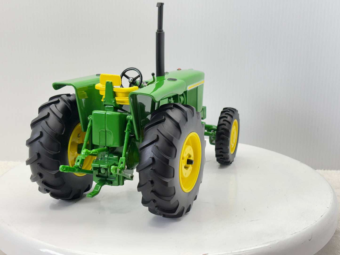 1/16 John Deere 4320 MFWD Prestige