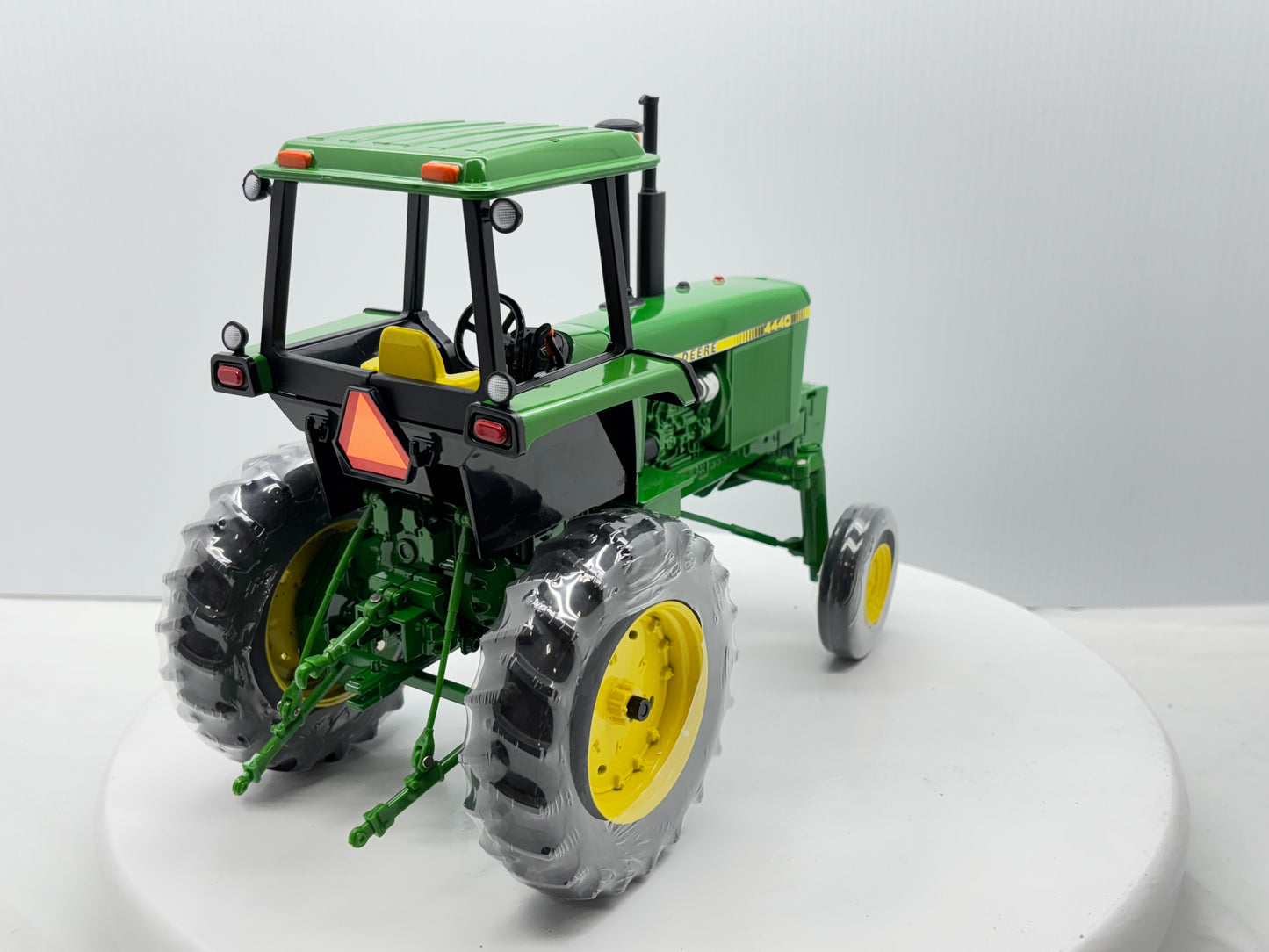 1/16 John Deere 4440 Hi-Crop