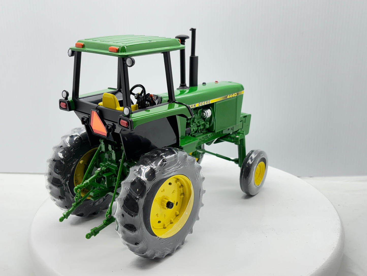 1/16 John Deere 4440 Hi-Crop
