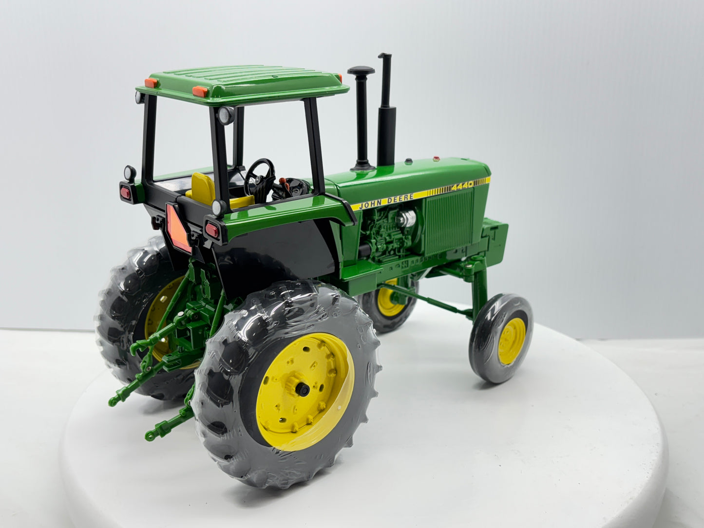 1/16 John Deere 4440 Hi-Crop