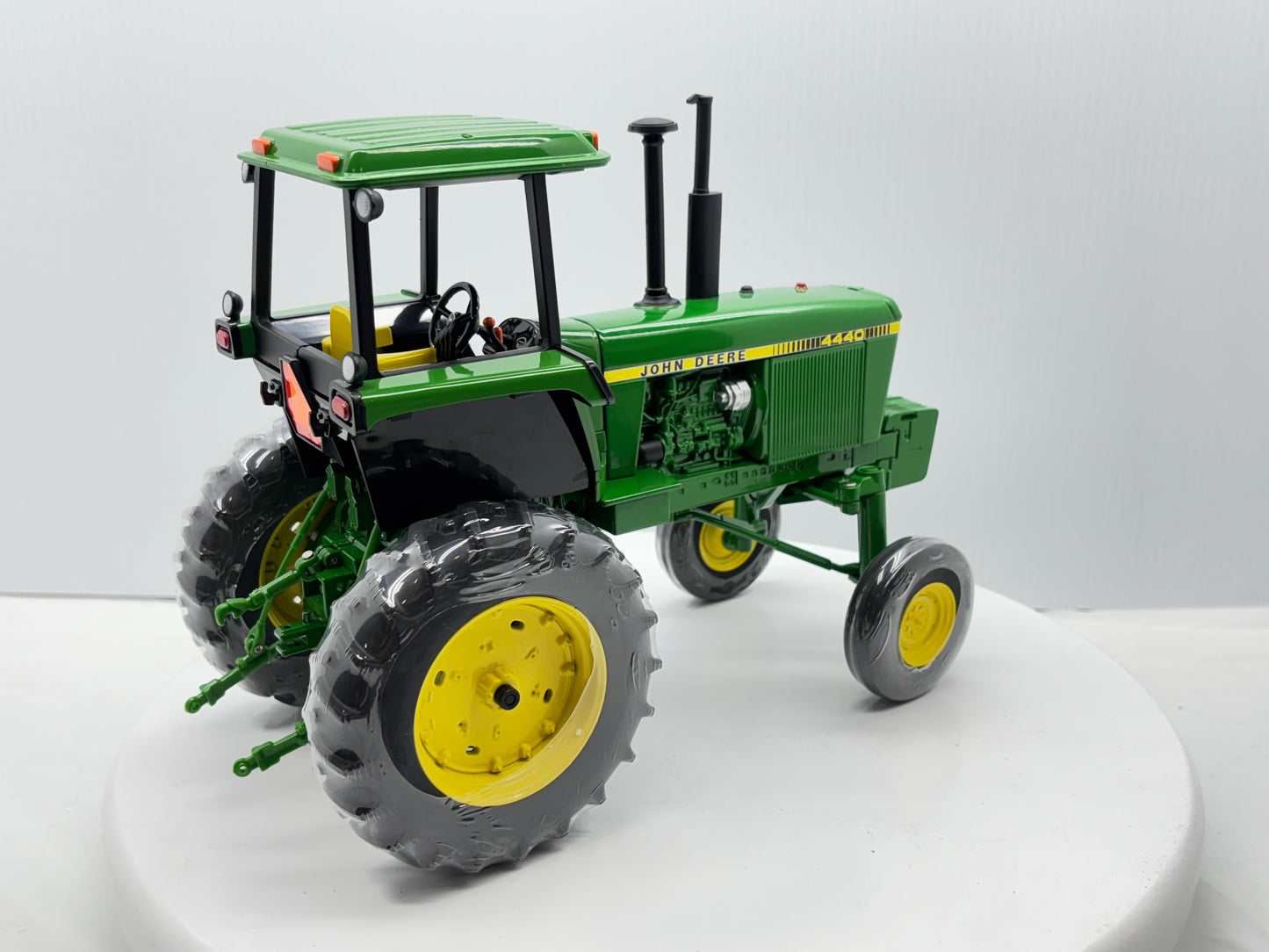 1/16 John Deere 4440 Hi-Crop