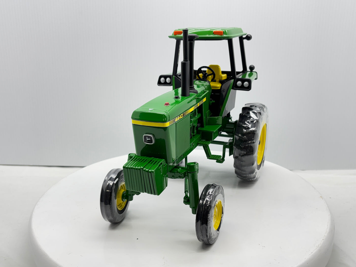 1/16 John Deere 4440 Hi-Crop