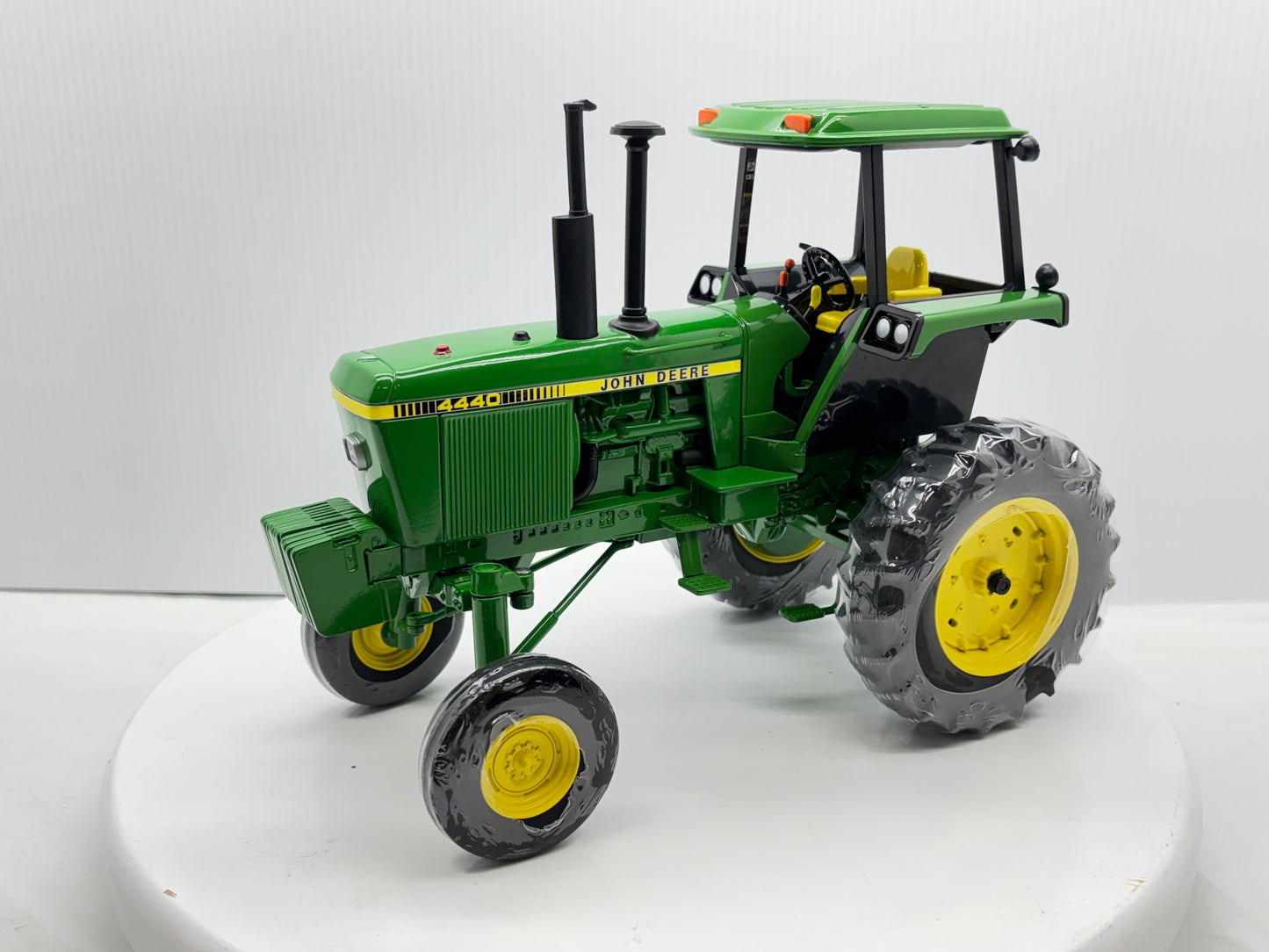 1/16 John Deere 4440 Hi-Crop