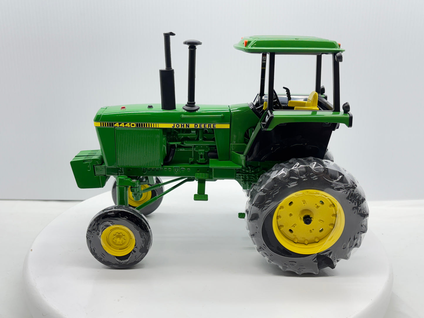1/16 John Deere 4440 Hi-Crop