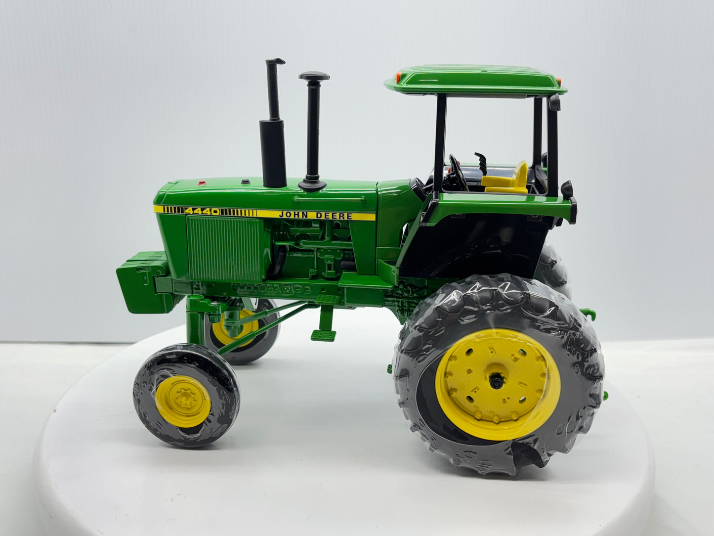 1/16 John Deere 4440 Hi-Crop