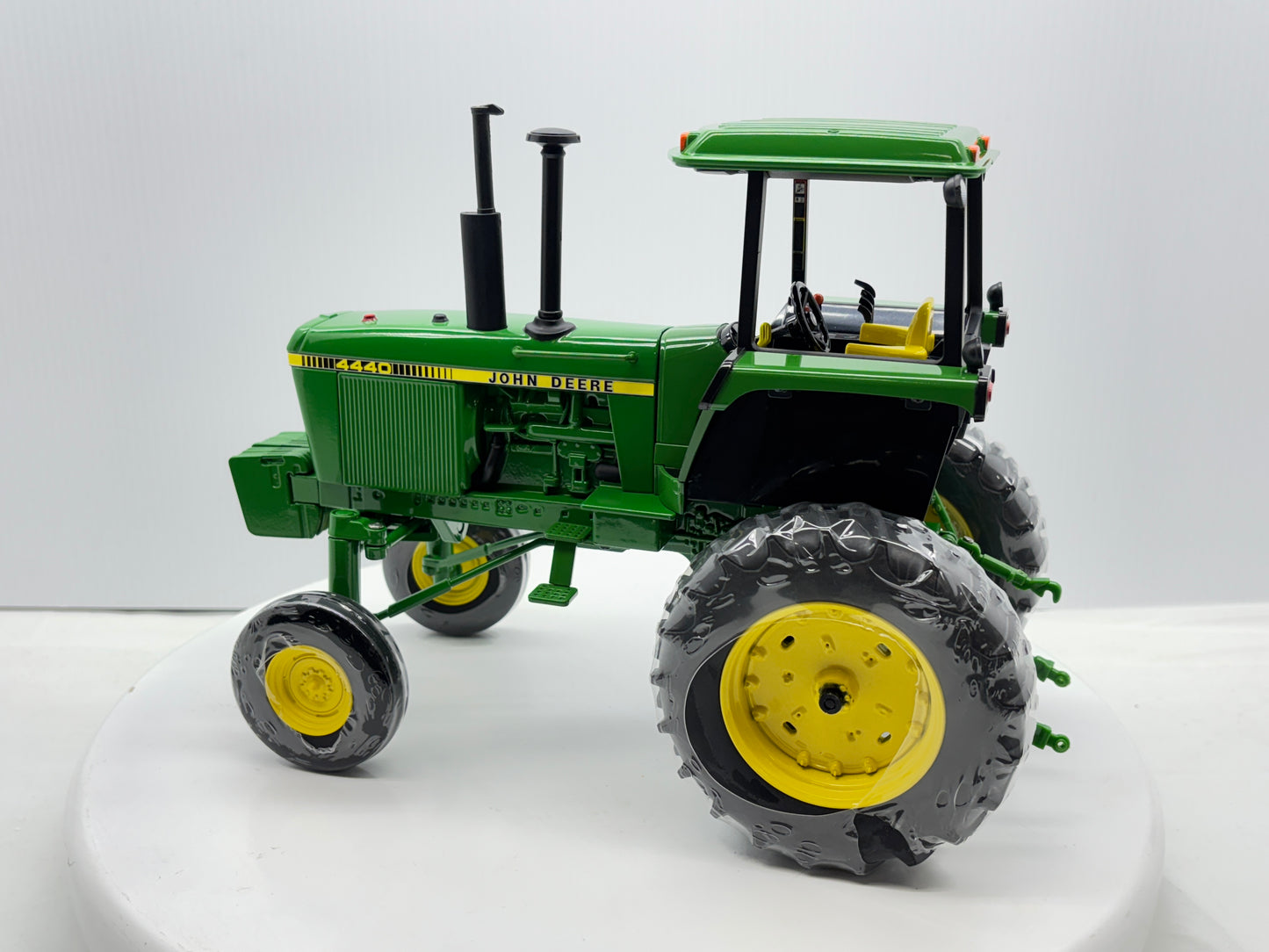 1/16 John Deere 4440 Hi-Crop