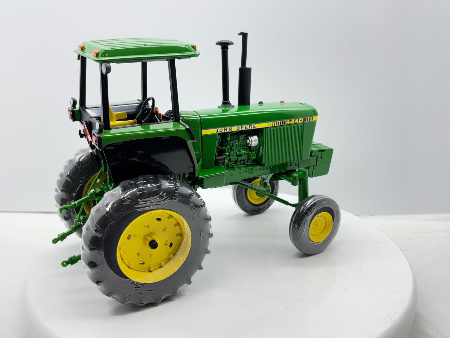 1/16 John Deere 4440 Hi-Crop