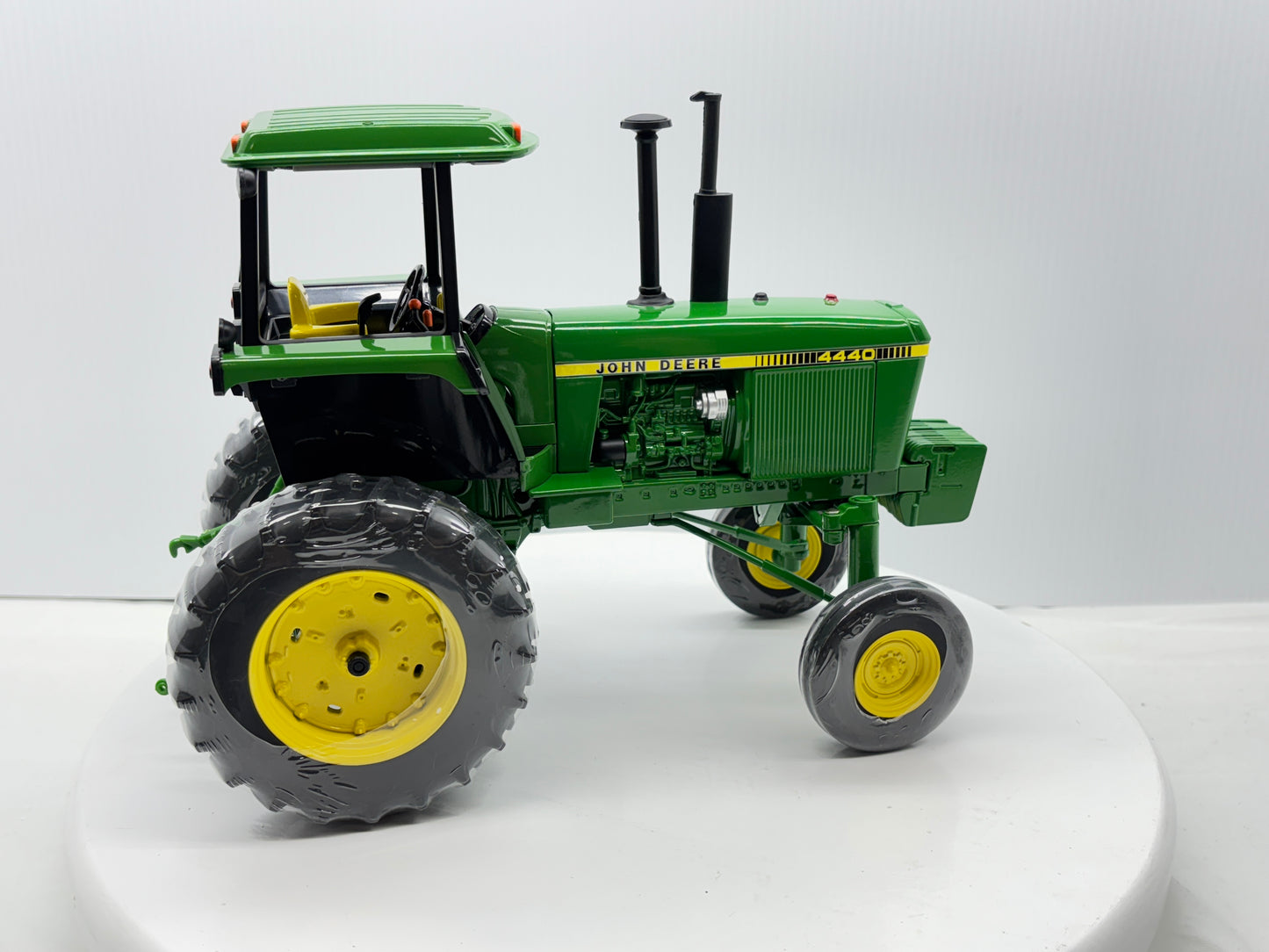 1/16 John Deere 4440 Hi-Crop