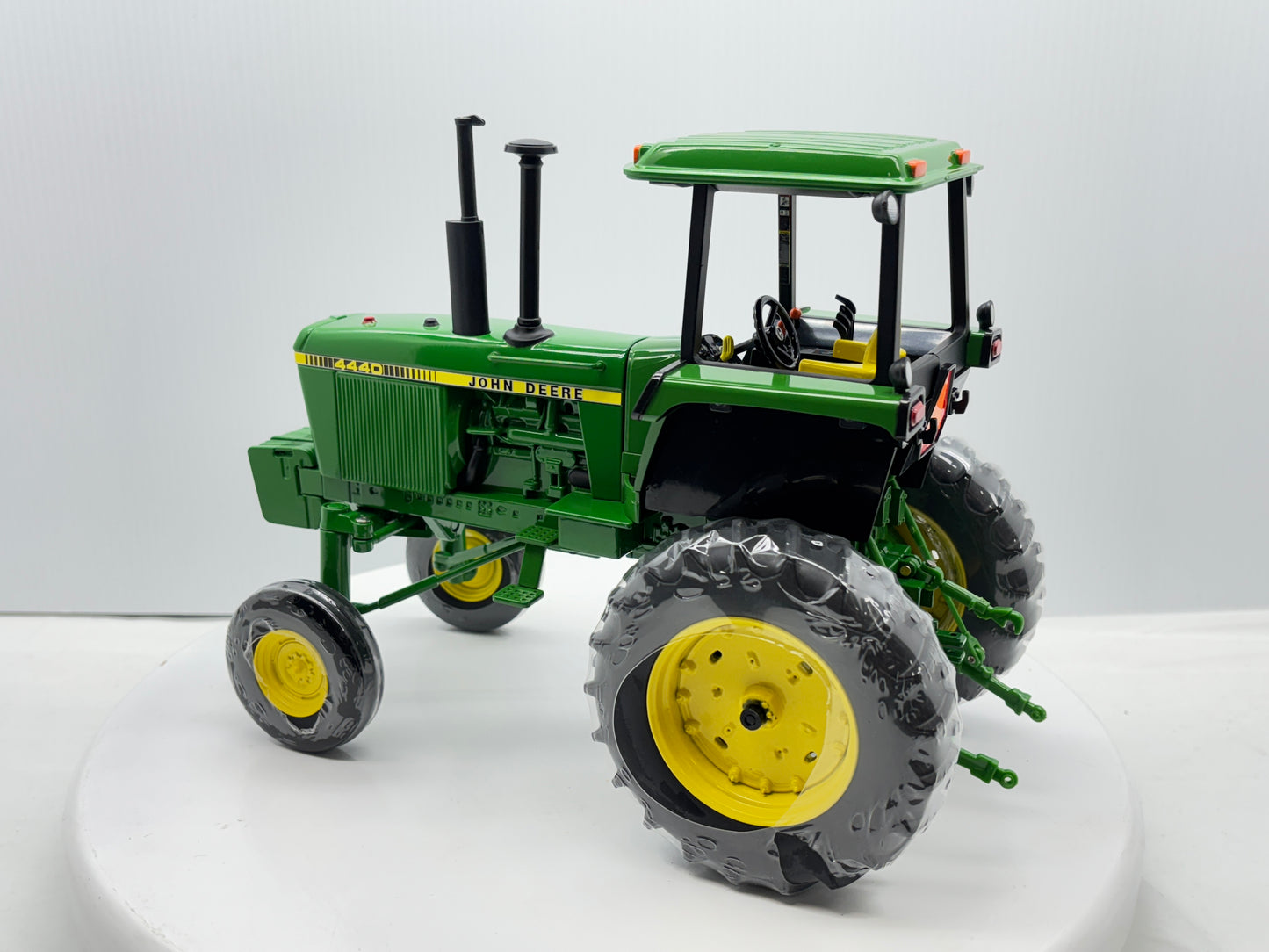 1/16 John Deere 4440 Hi-Crop