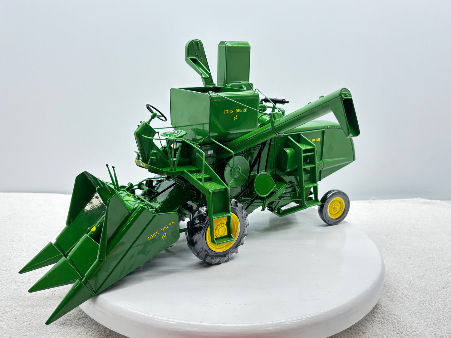 1/16 John Deere 45 Prestige