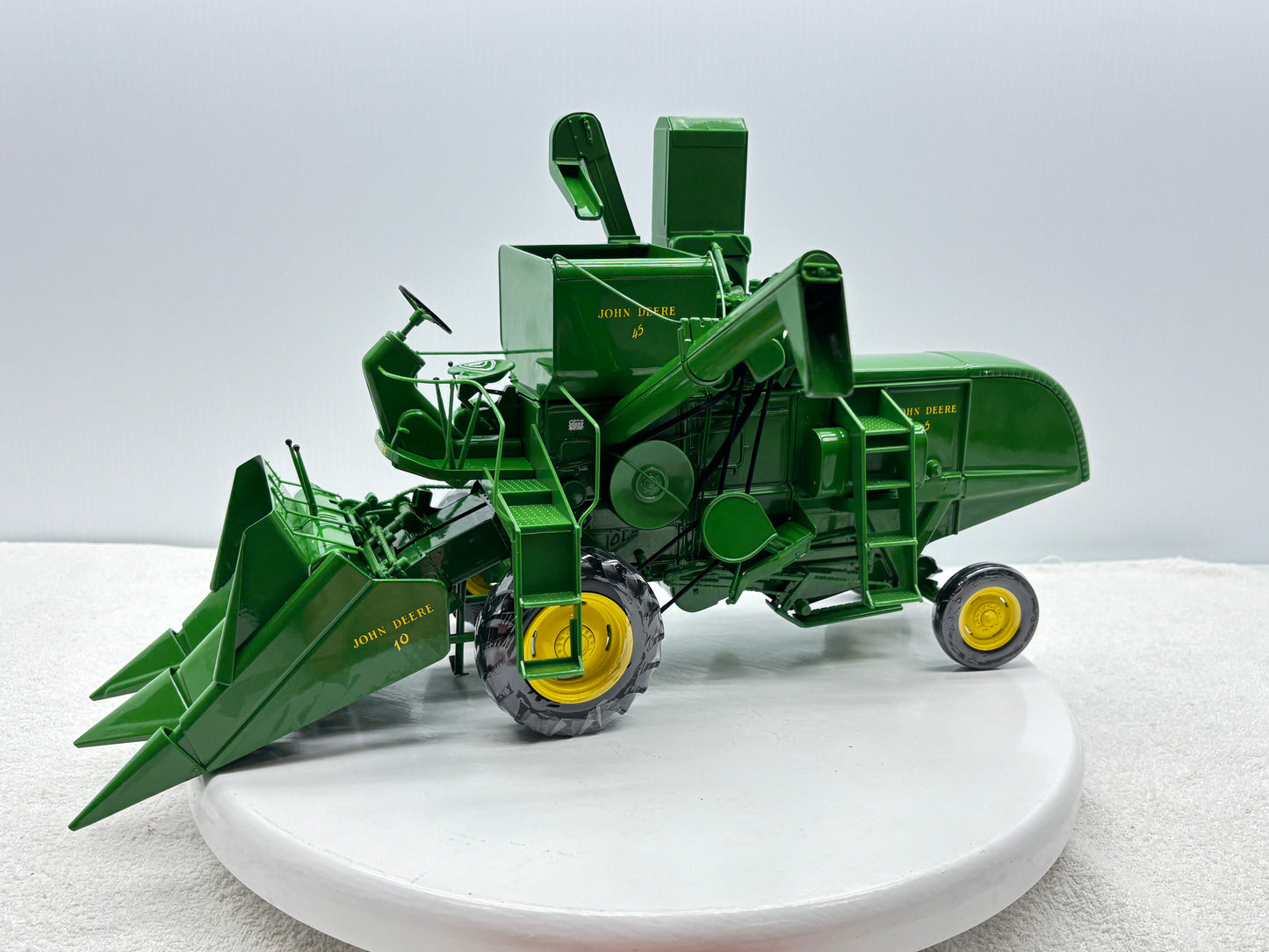 1/16 John Deere 45 Prestige