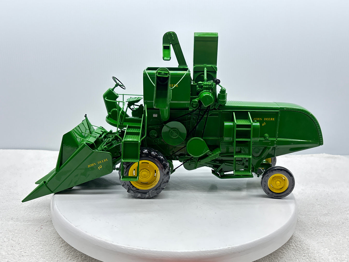 1/16 John Deere 45 Prestige