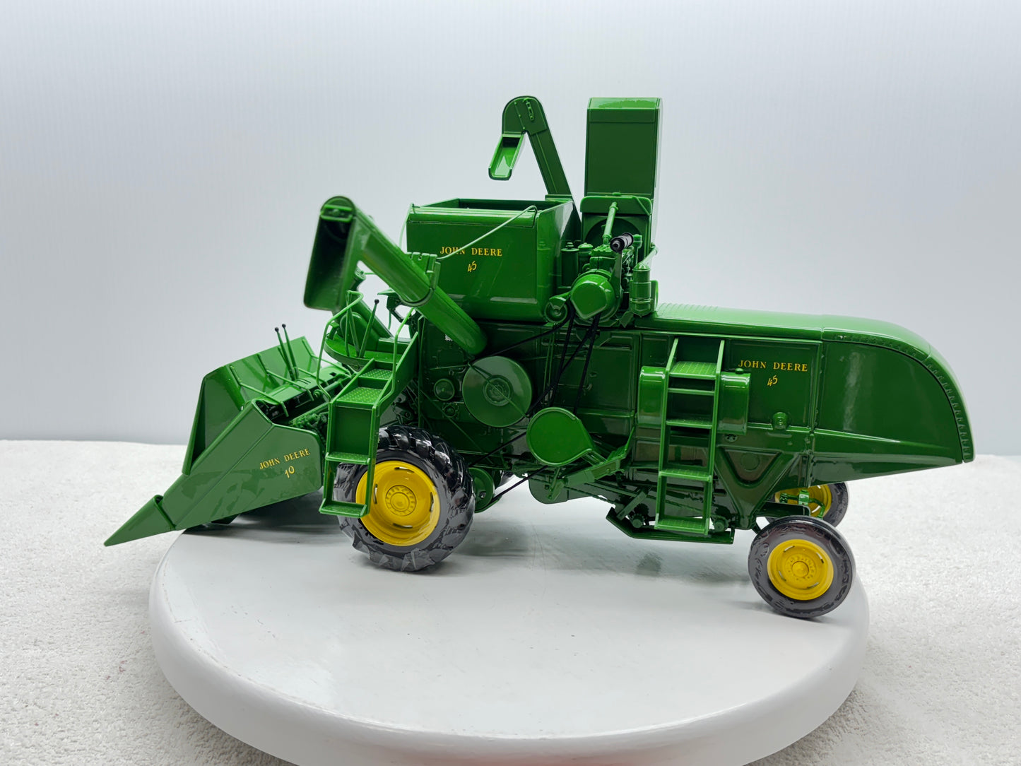 1/16 John Deere 45 Prestige
