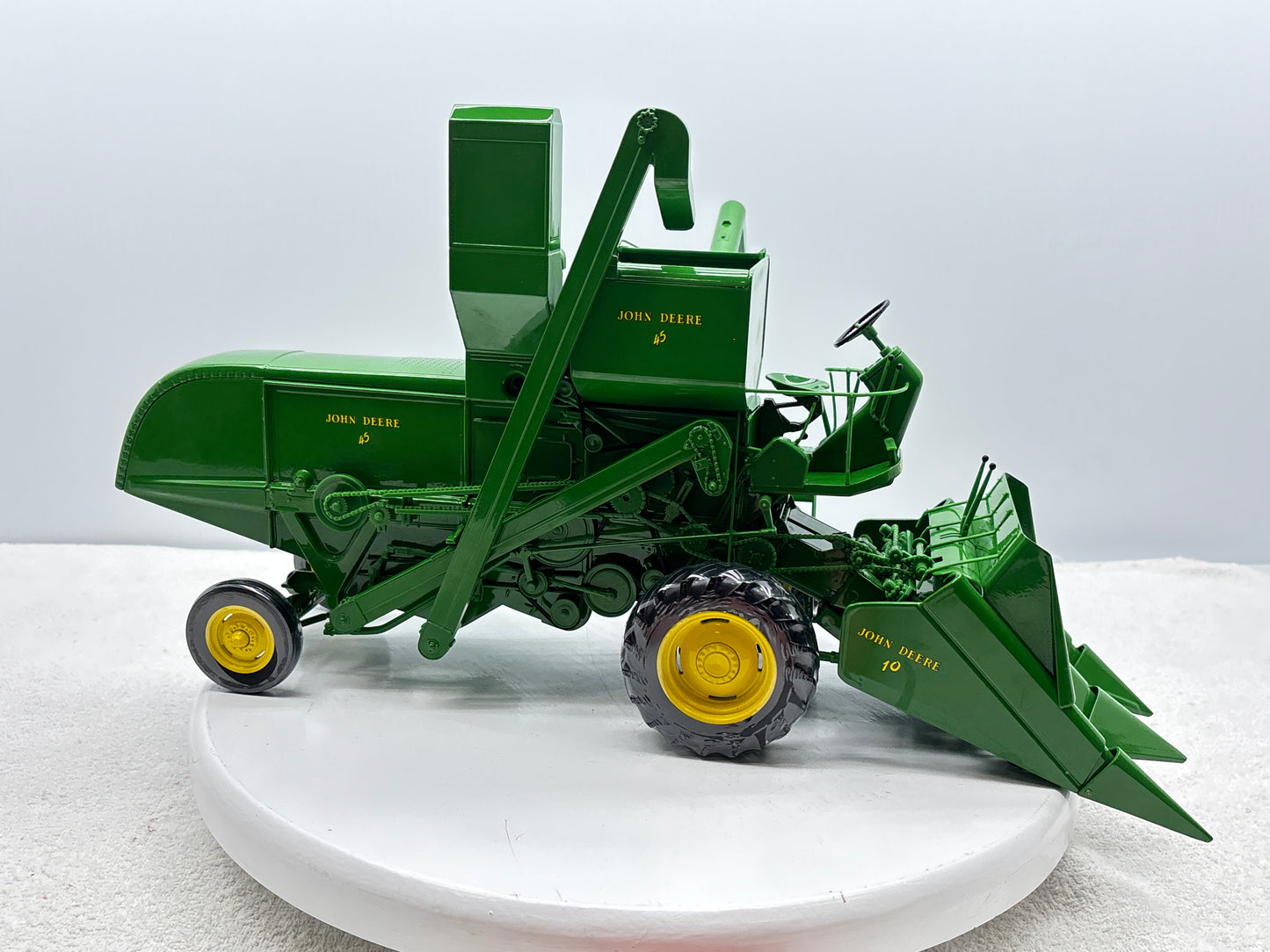 1/16 John Deere 45 Prestige
