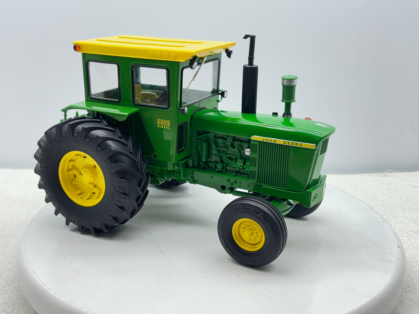 1/16 John Deere 5020 Two Cylinder Club