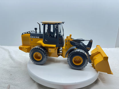 1/16 John Deere 544J