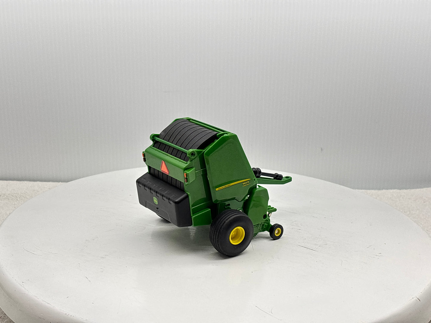 1/16 John Deere 560R Round Baler