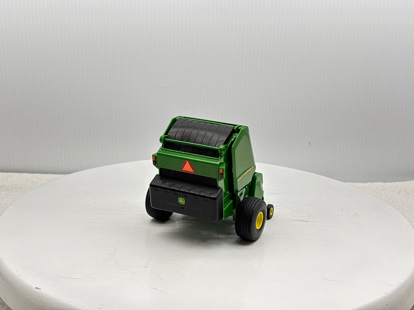 1/16 John Deere 560R Round Baler