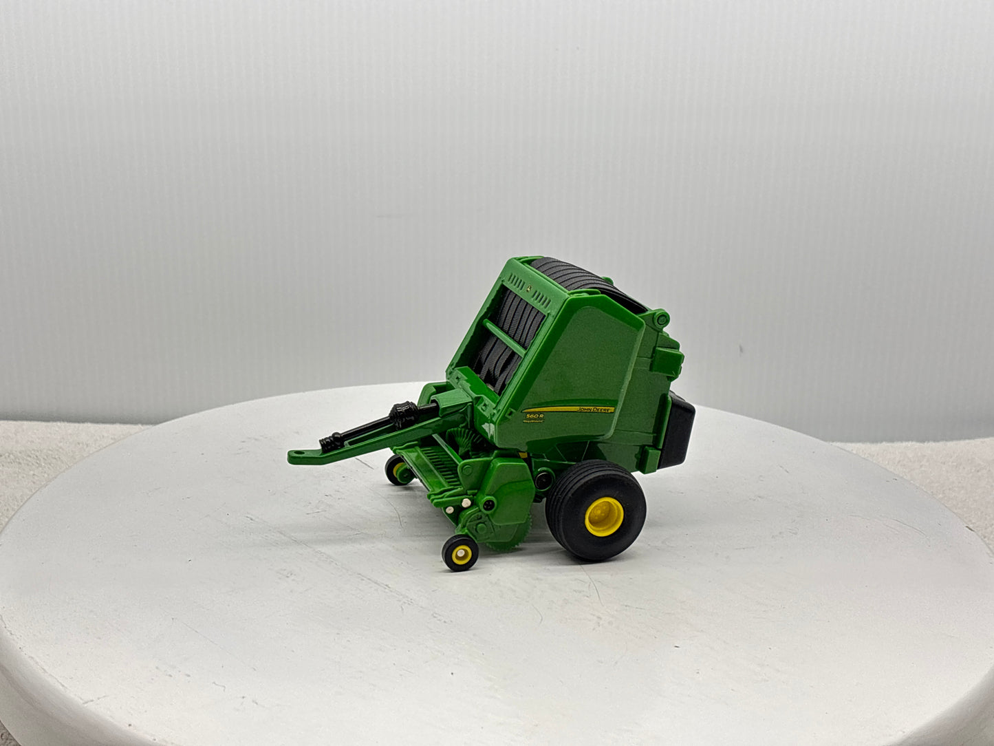 1/16 John Deere 560R Round Baler