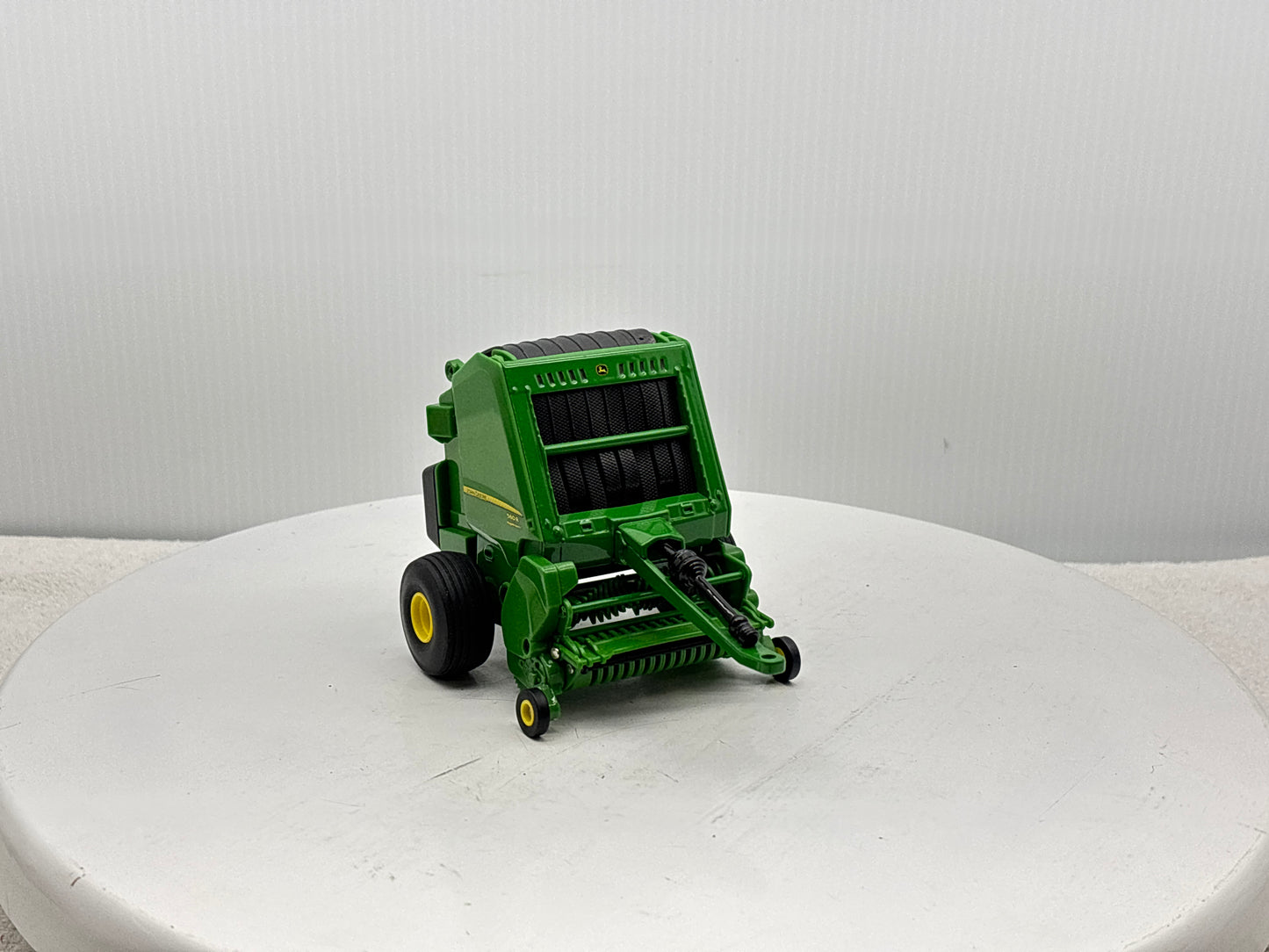1/16 John Deere 560R Round Baler