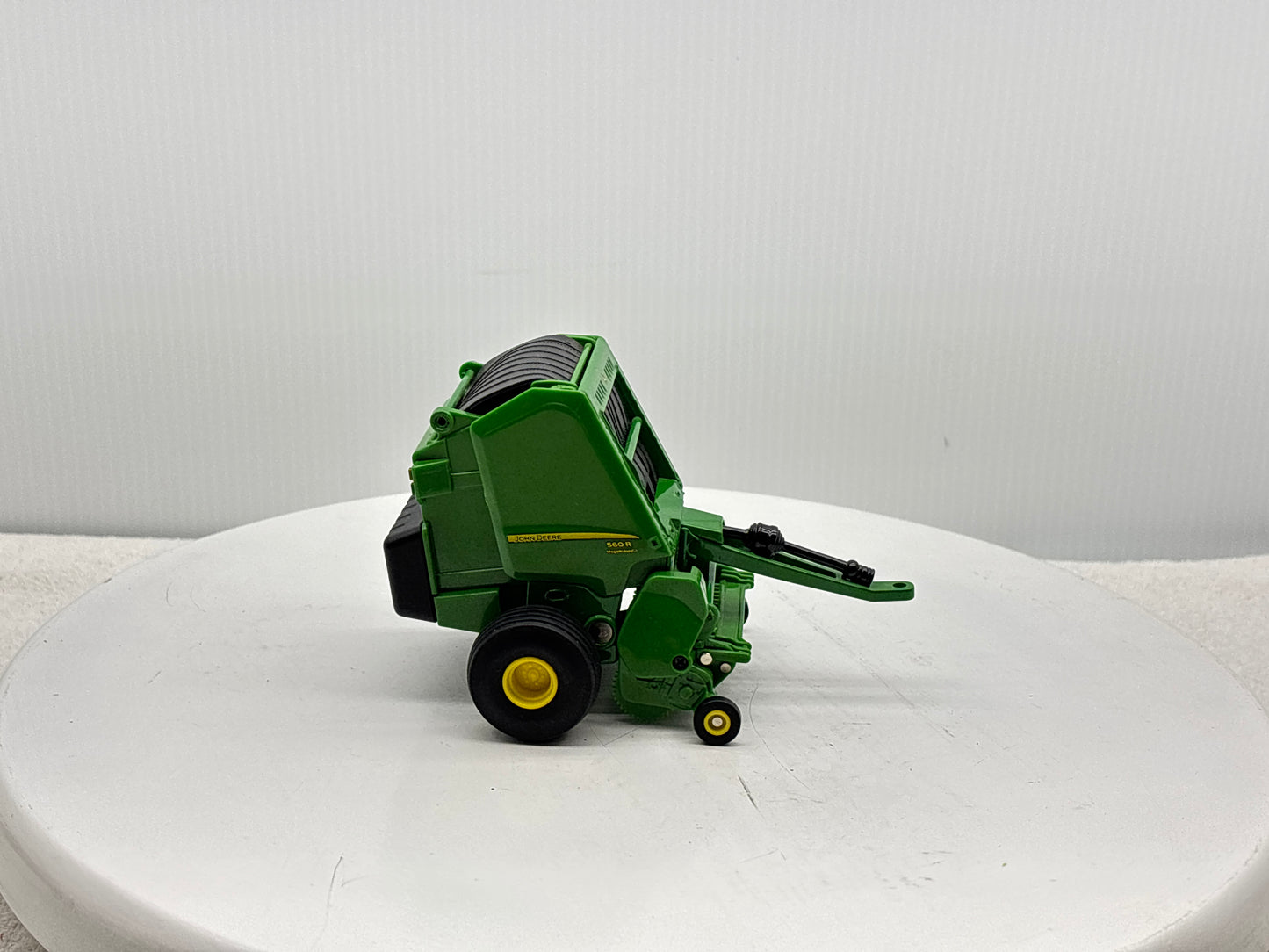 1/16 John Deere 560R Round Baler
