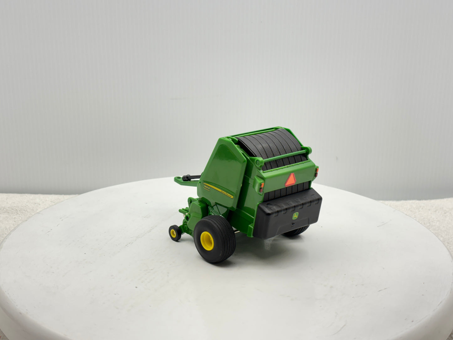 1/16 John Deere 560R Round Baler