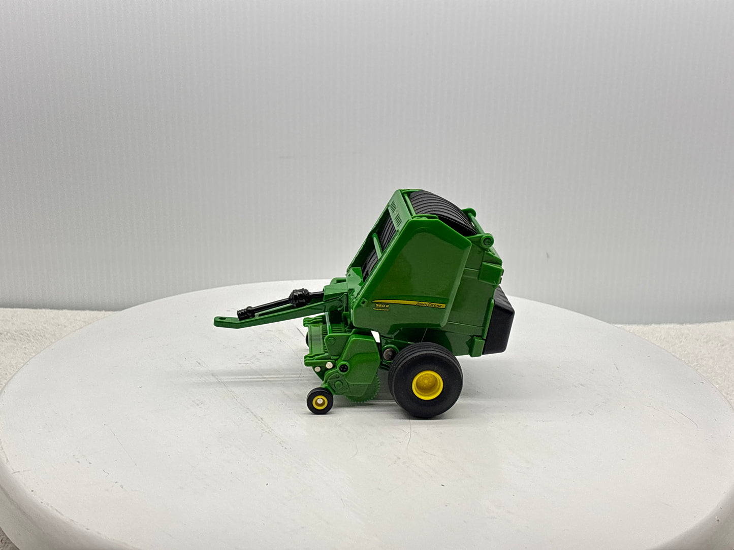 1/16 John Deere 560R Round Baler