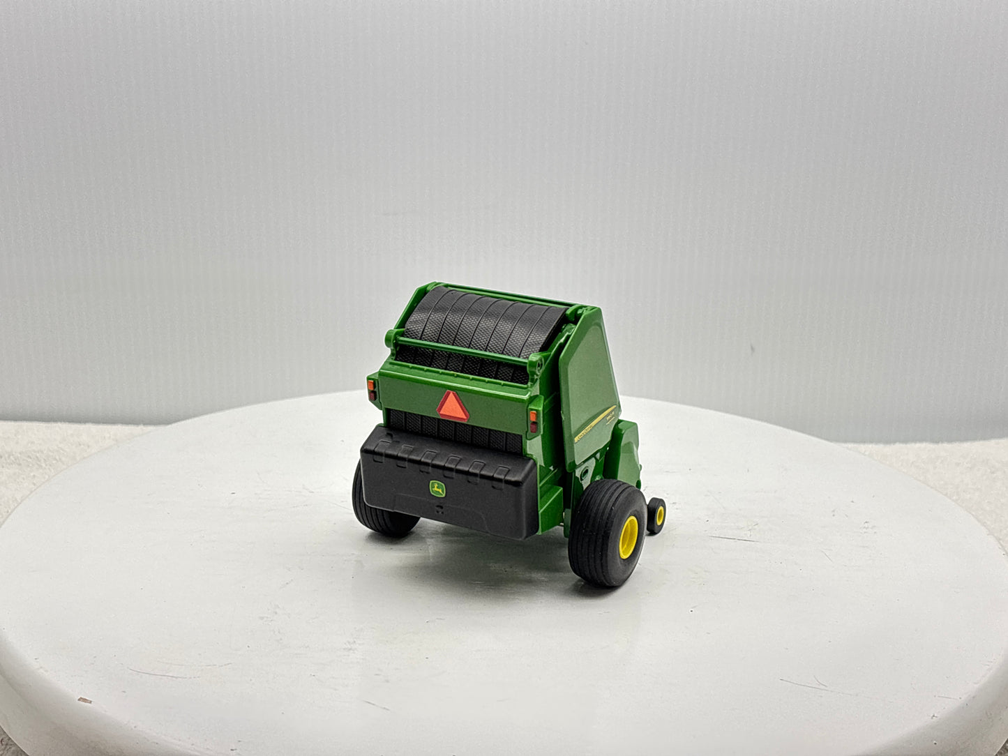 1/16 John Deere 560R Round Baler