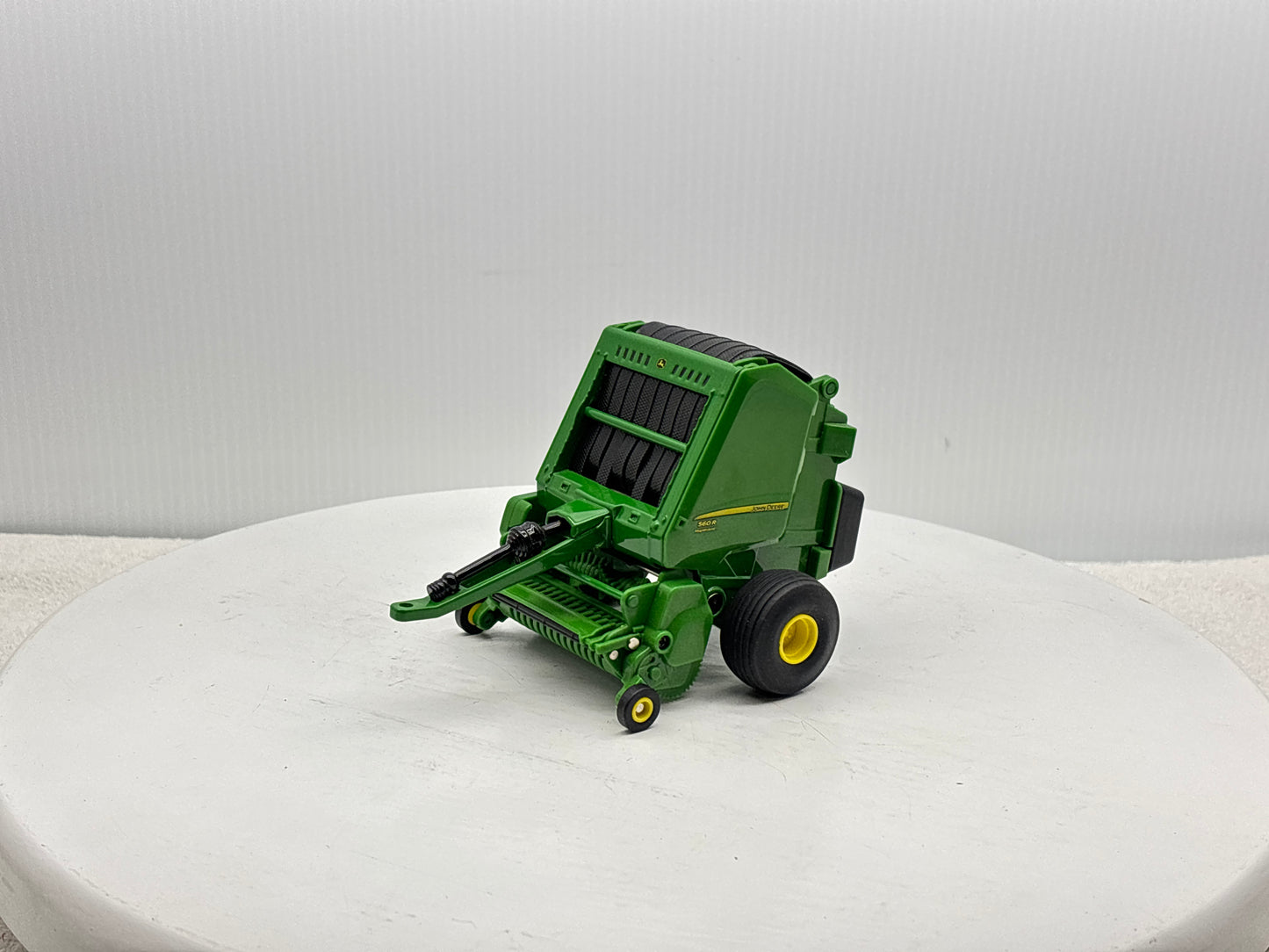 1/16 John Deere 560R Round Baler