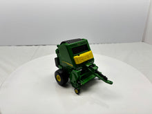 1/32 John Deere 561R