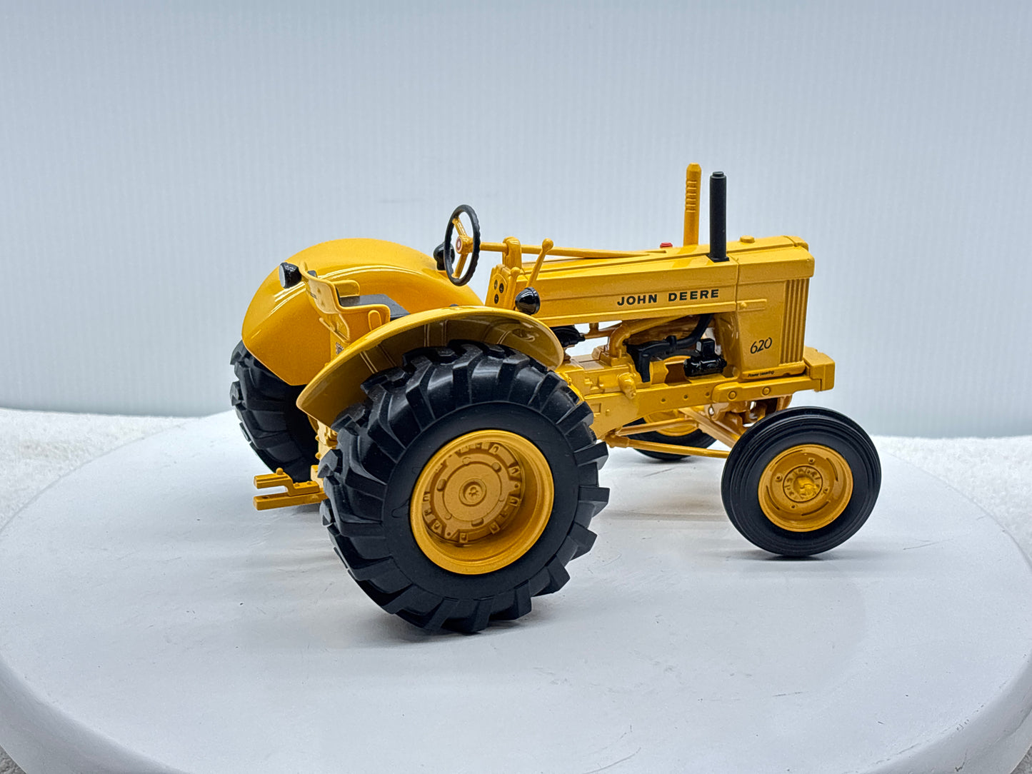 1/16 John Deere 620 Industrial
