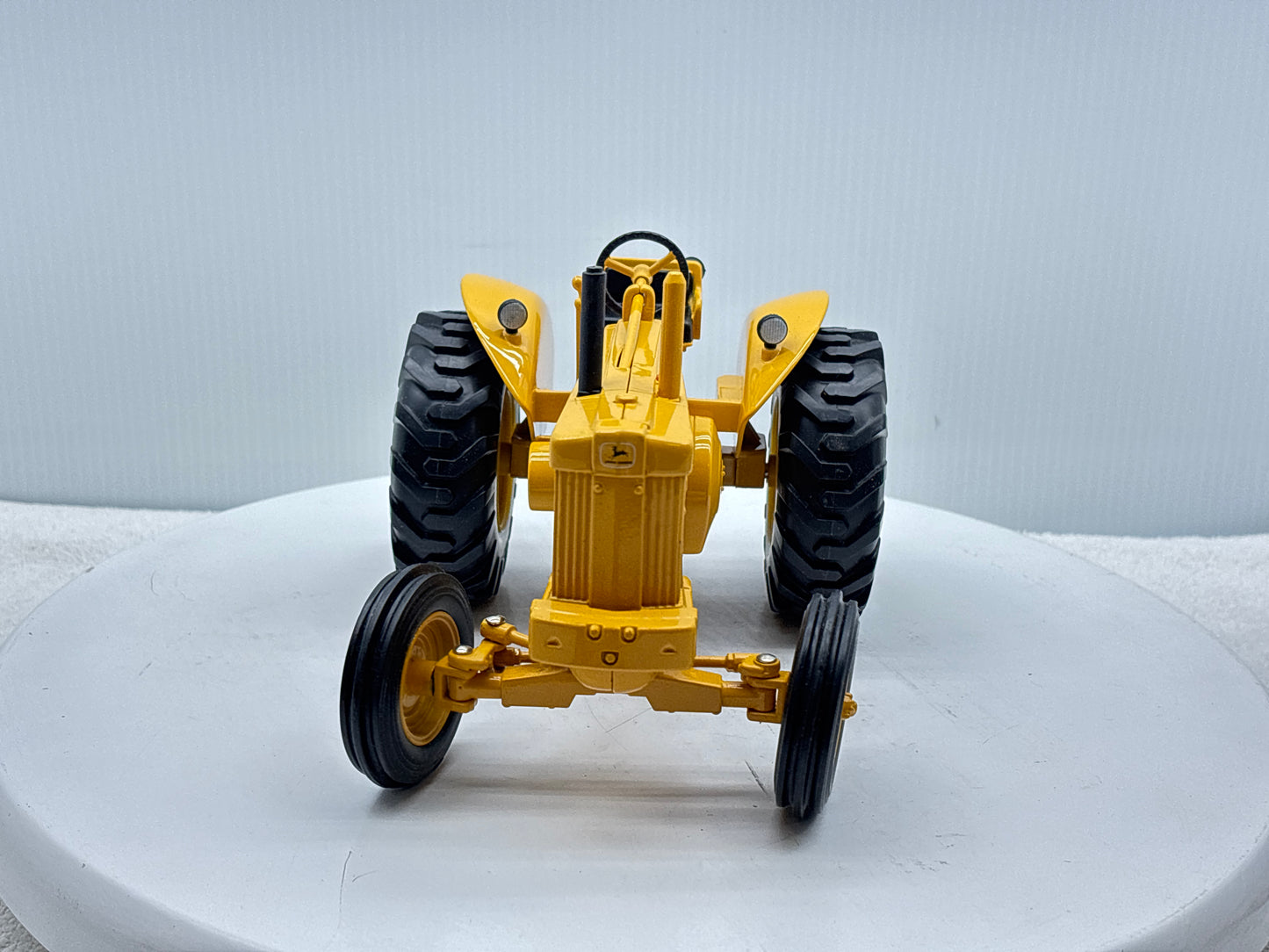 1/16 John Deere 620 Industrial
