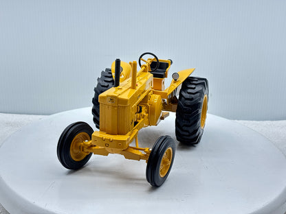1/16 John Deere 620 Industrial