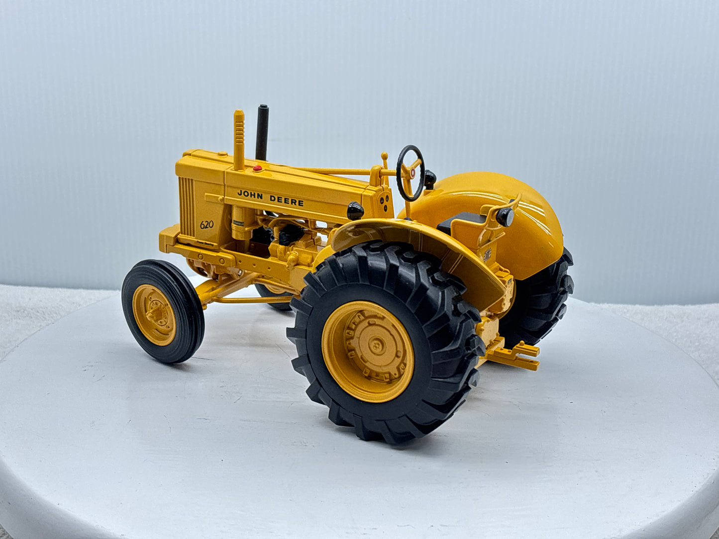 1/16 John Deere 620 Industrial