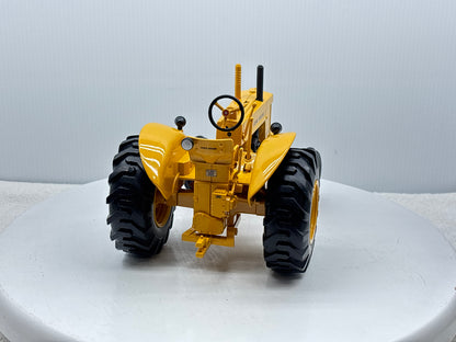 1/16 John Deere 620 Industrial